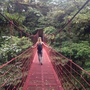 Meet your Posher, Julia